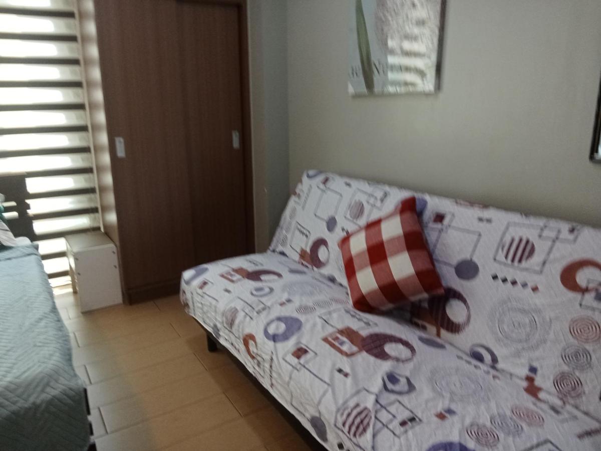Henry'S Newport Condotel Pasay Buitenkant foto