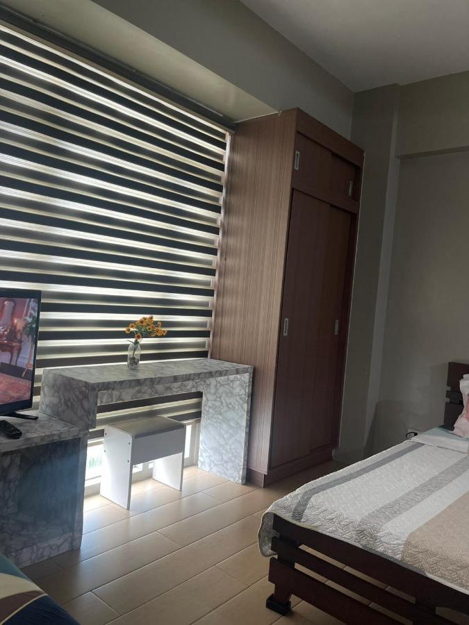Henry'S Newport Condotel Pasay Buitenkant foto