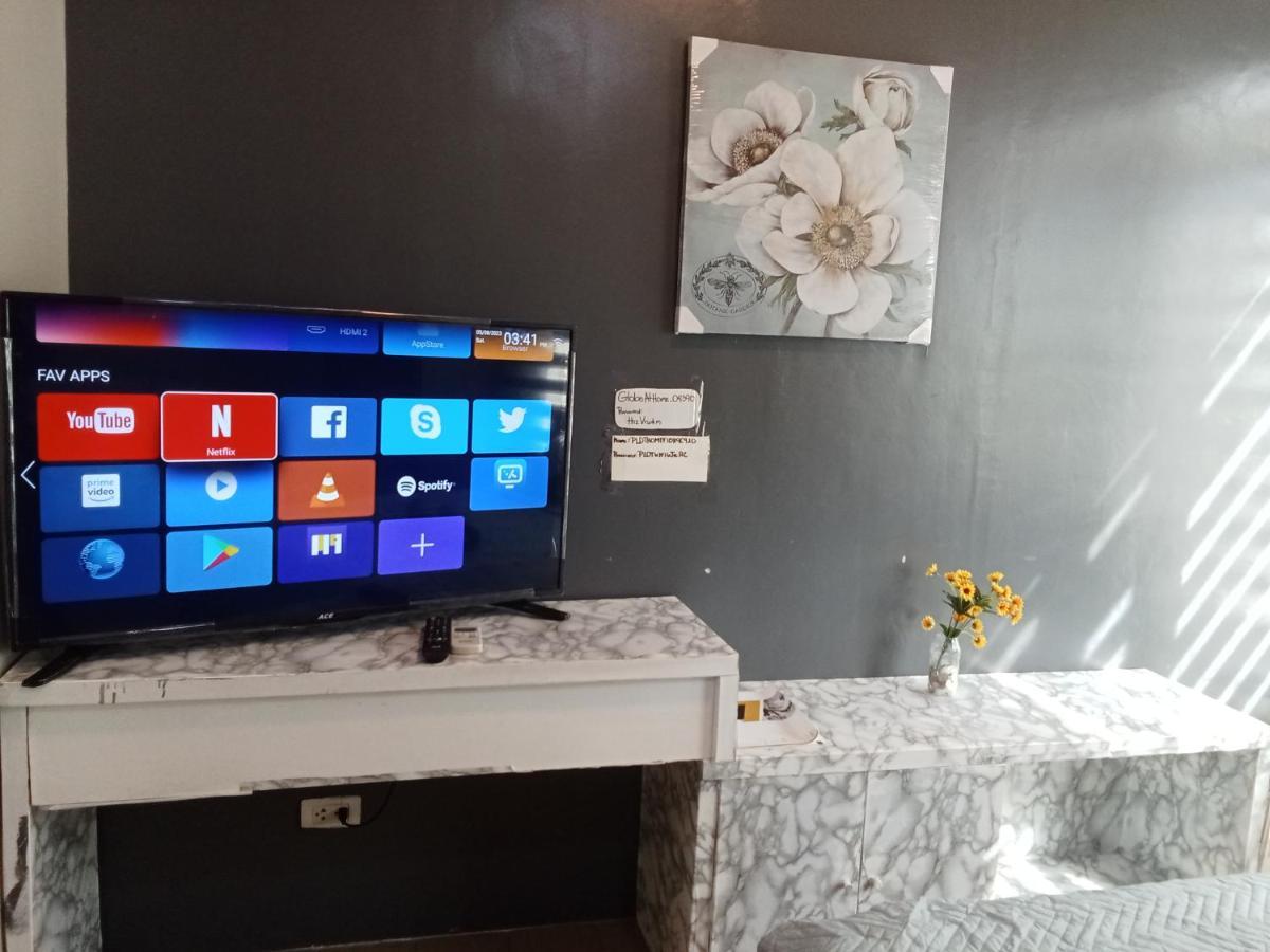 Henry'S Newport Condotel Pasay Buitenkant foto