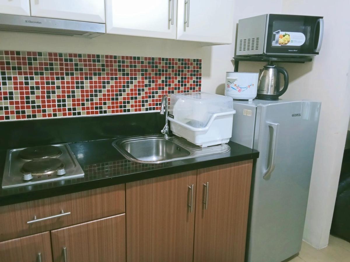 Henry'S Newport Condotel Pasay Buitenkant foto