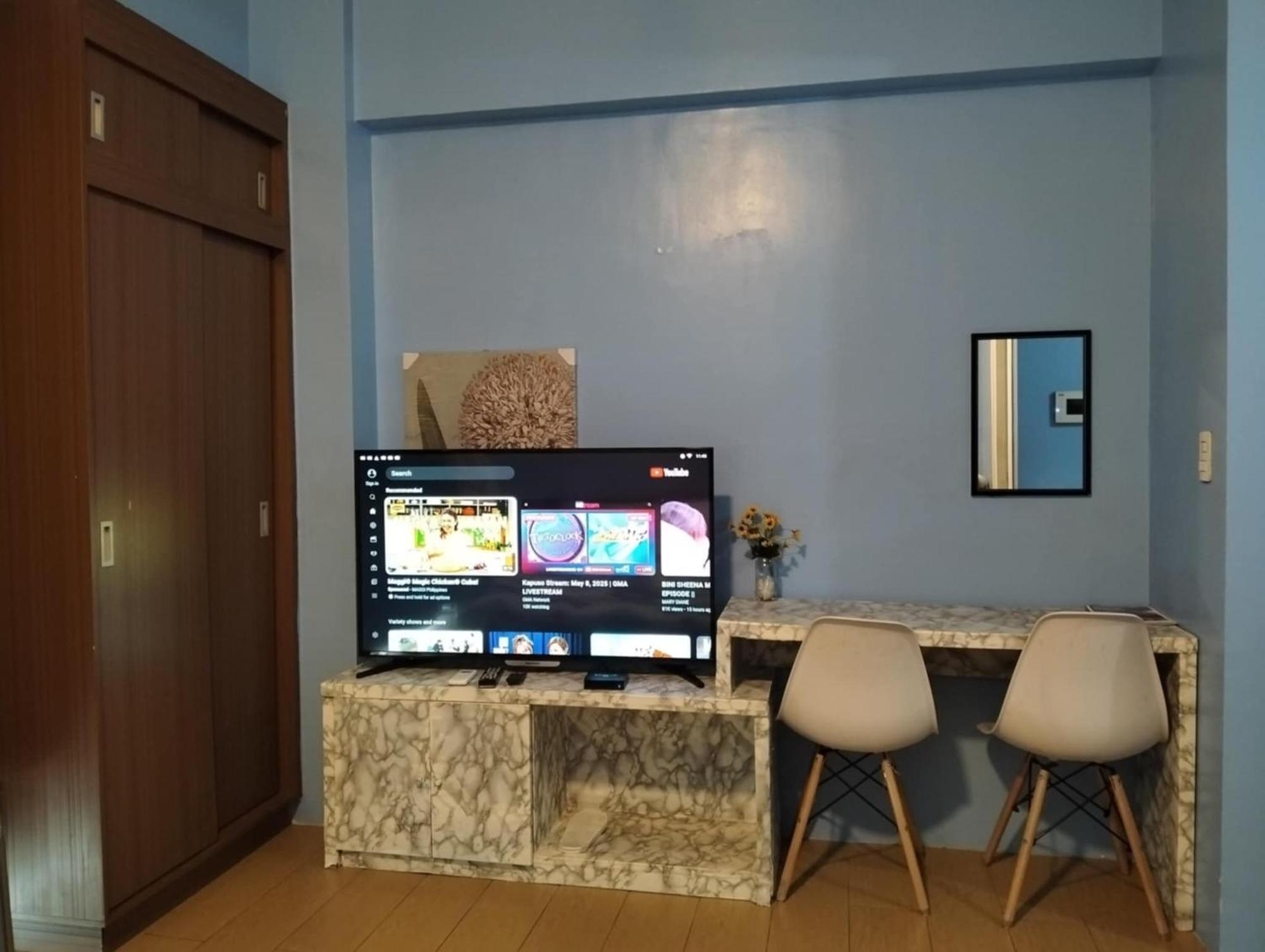 Henry'S Newport Condotel Pasay Buitenkant foto