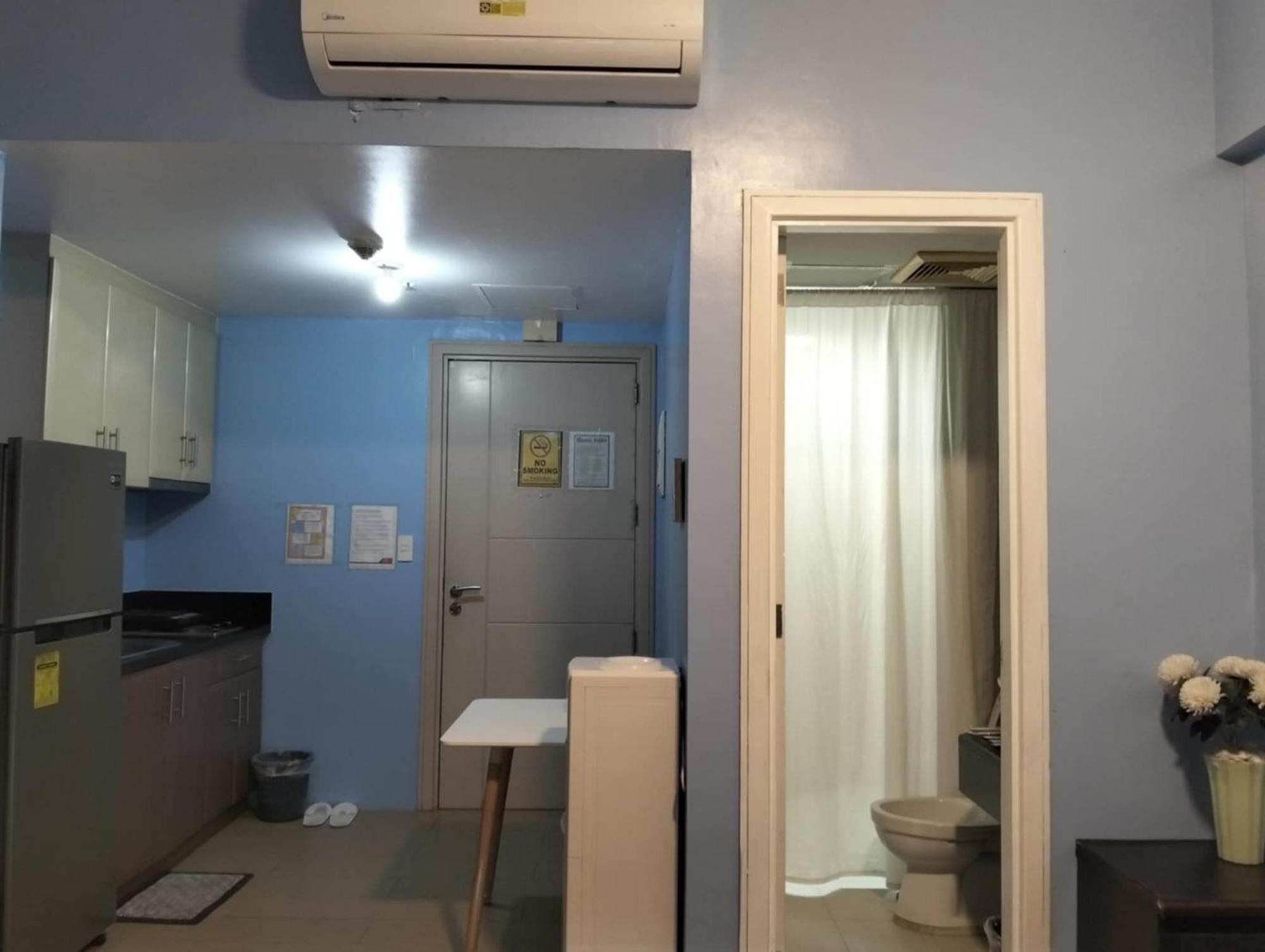 Henry'S Newport Condotel Pasay Buitenkant foto
