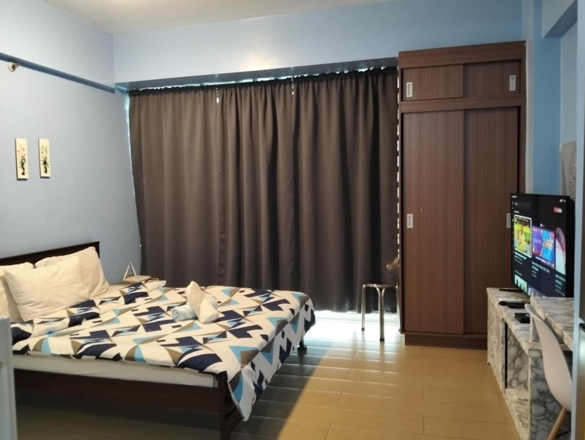 Henry'S Newport Condotel Pasay Buitenkant foto